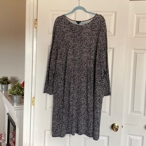 J Jill black and white knee length dress